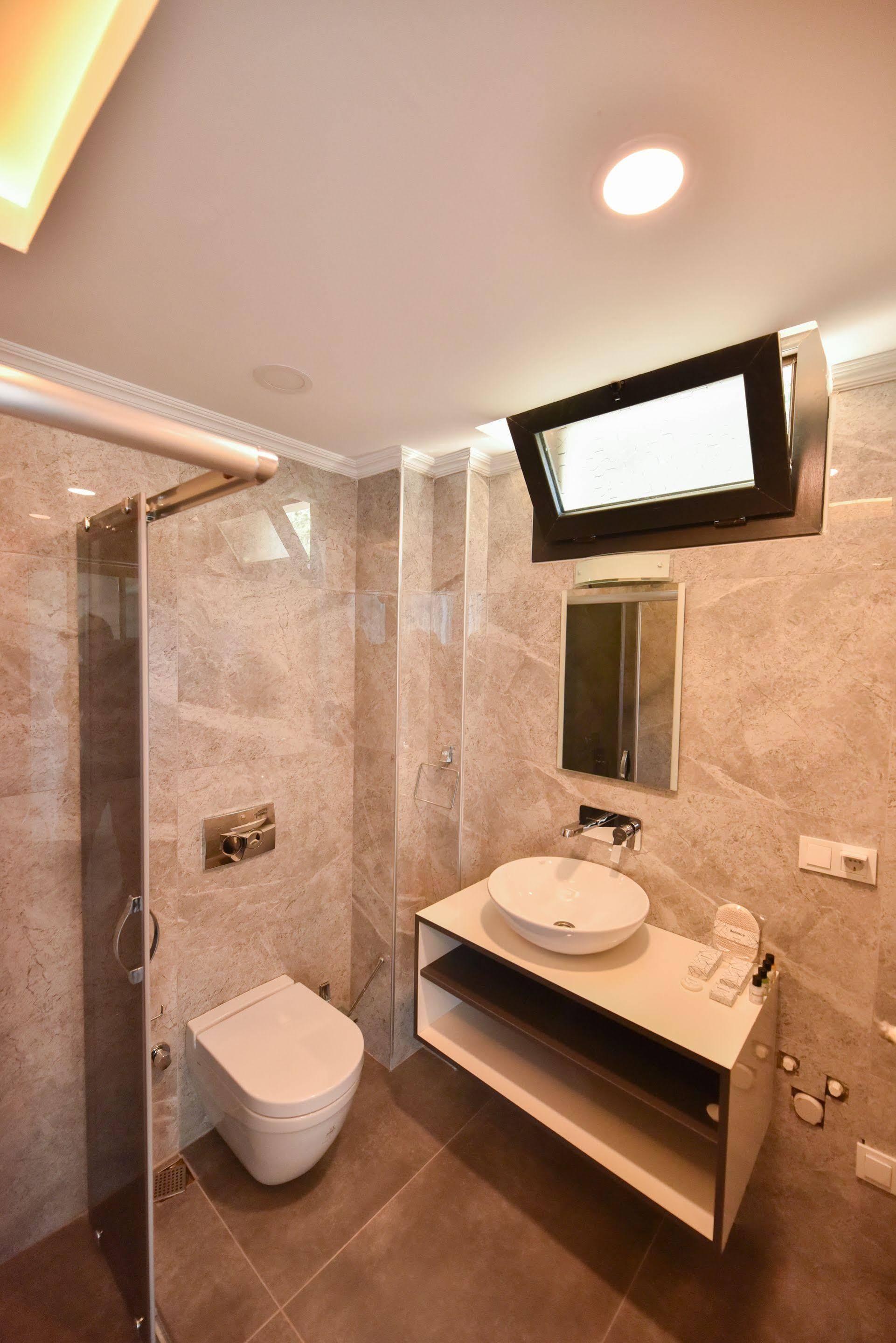 Monastery Suites Hotel-Fethiye Олудениз Екстериор снимка