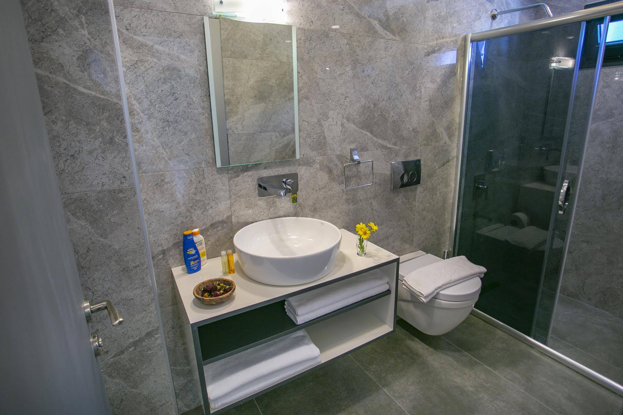 Monastery Suites Hotel-Fethiye Олудениз Екстериор снимка