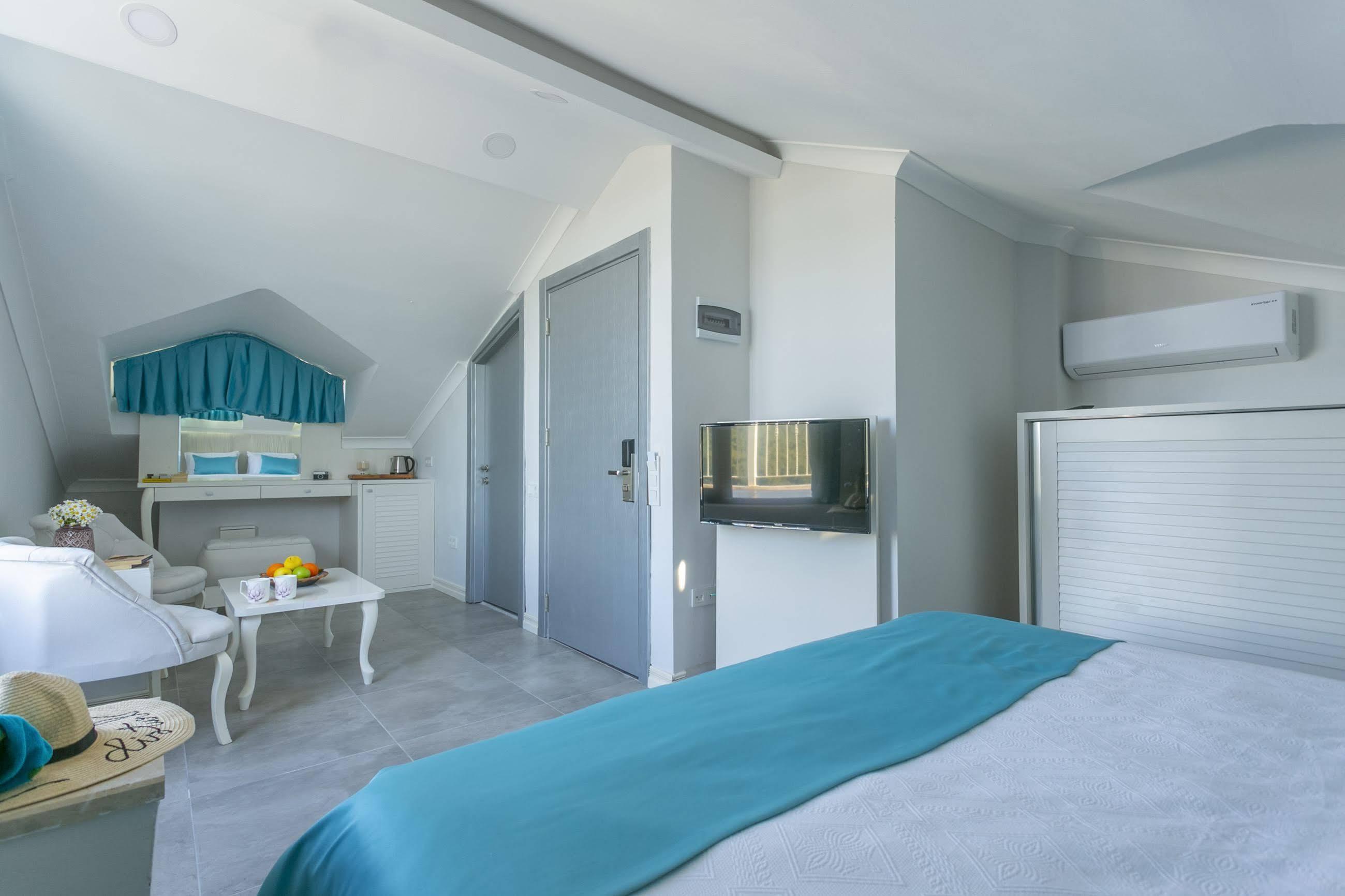 Monastery Suites Hotel-Fethiye Олудениз Екстериор снимка