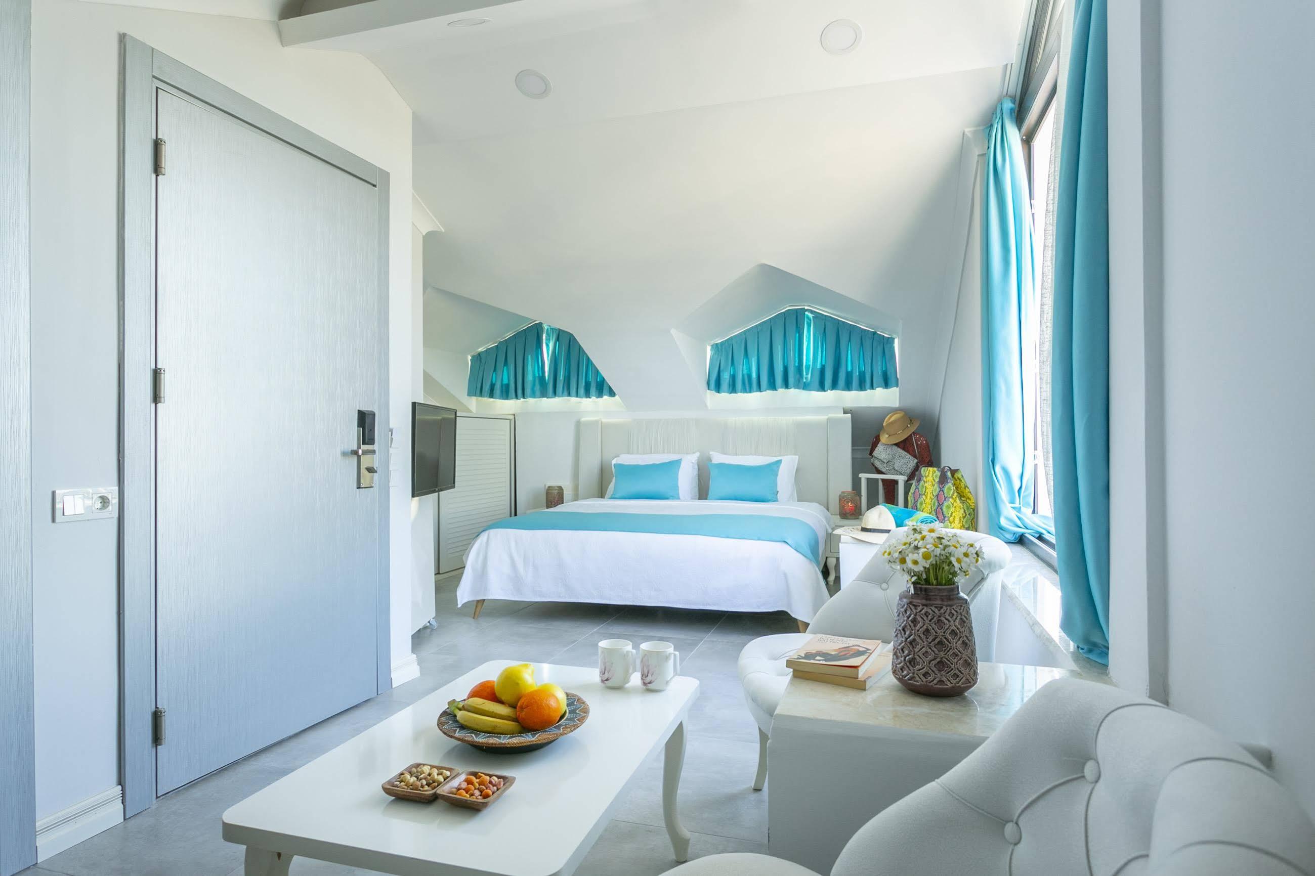 Monastery Suites Hotel-Fethiye Олудениз Екстериор снимка