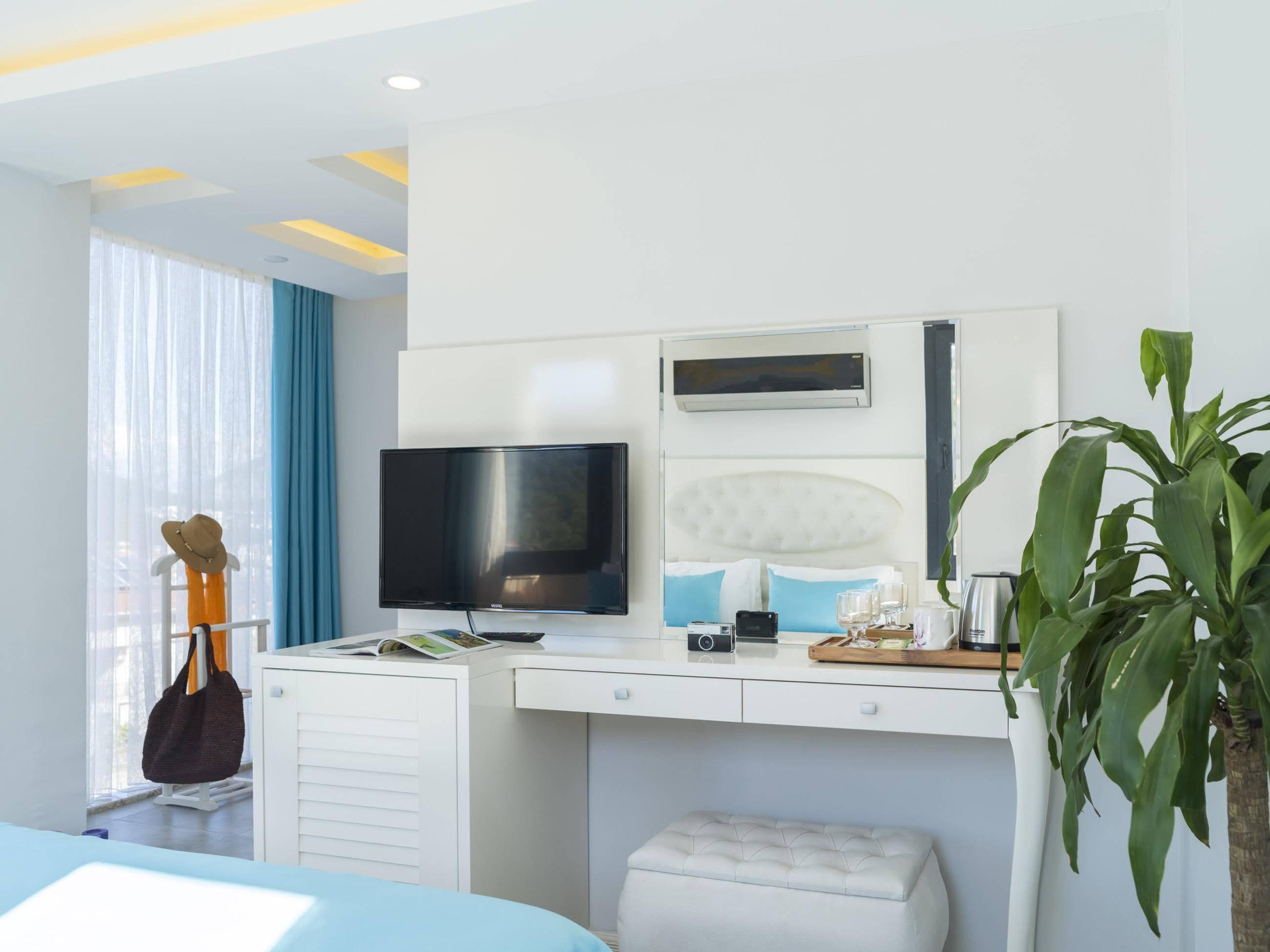 Monastery Suites Hotel-Fethiye Олудениз Екстериор снимка