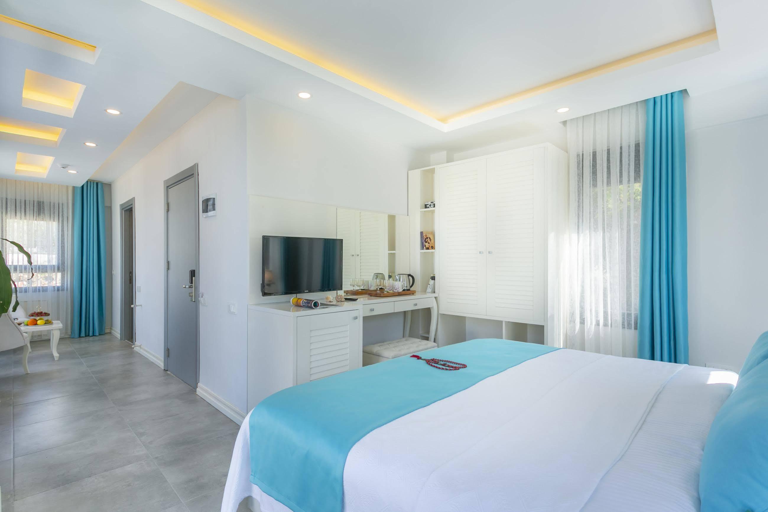 Monastery Suites Hotel-Fethiye Олудениз Екстериор снимка