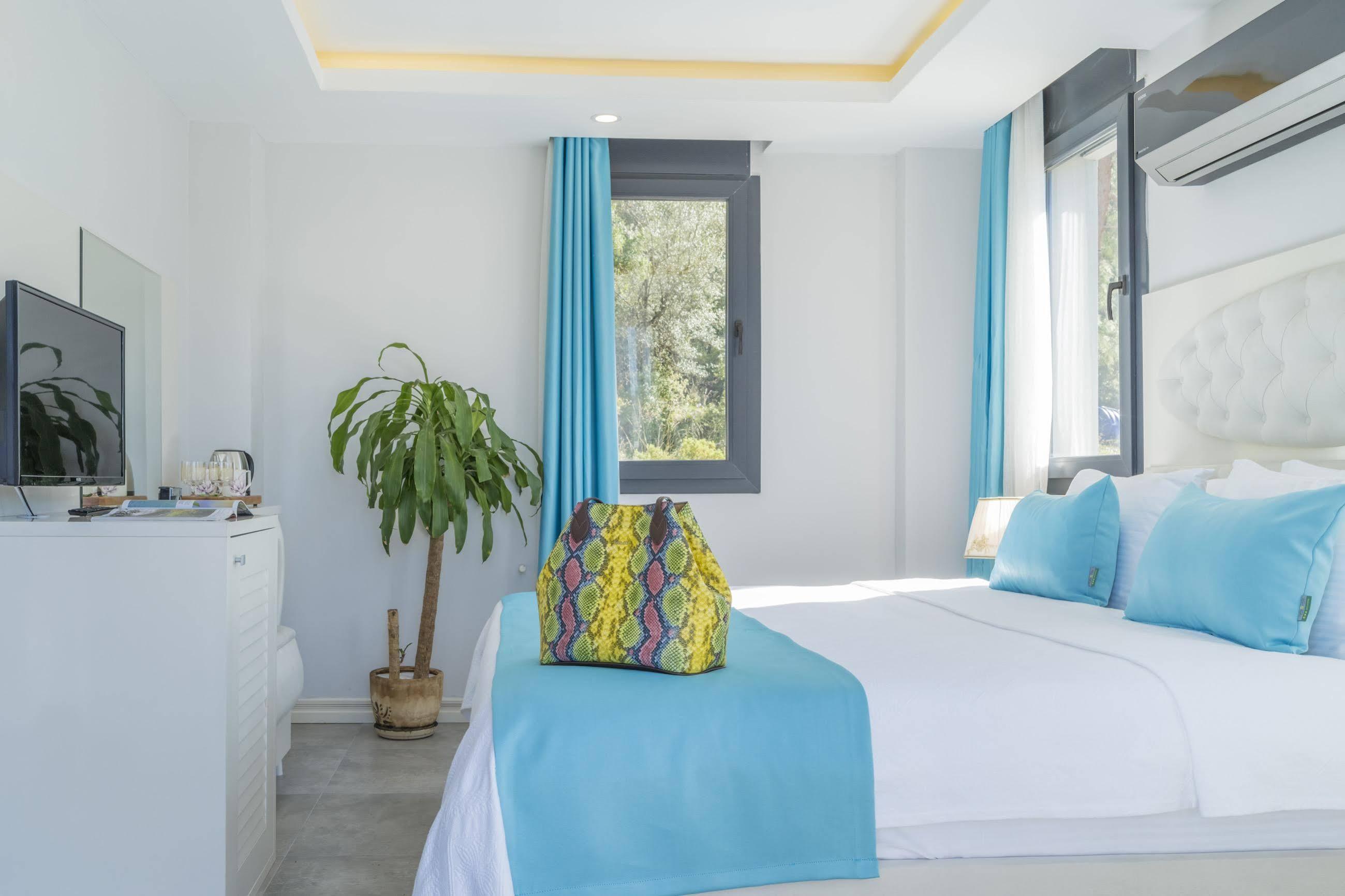 Monastery Suites Hotel-Fethiye Олудениз Екстериор снимка