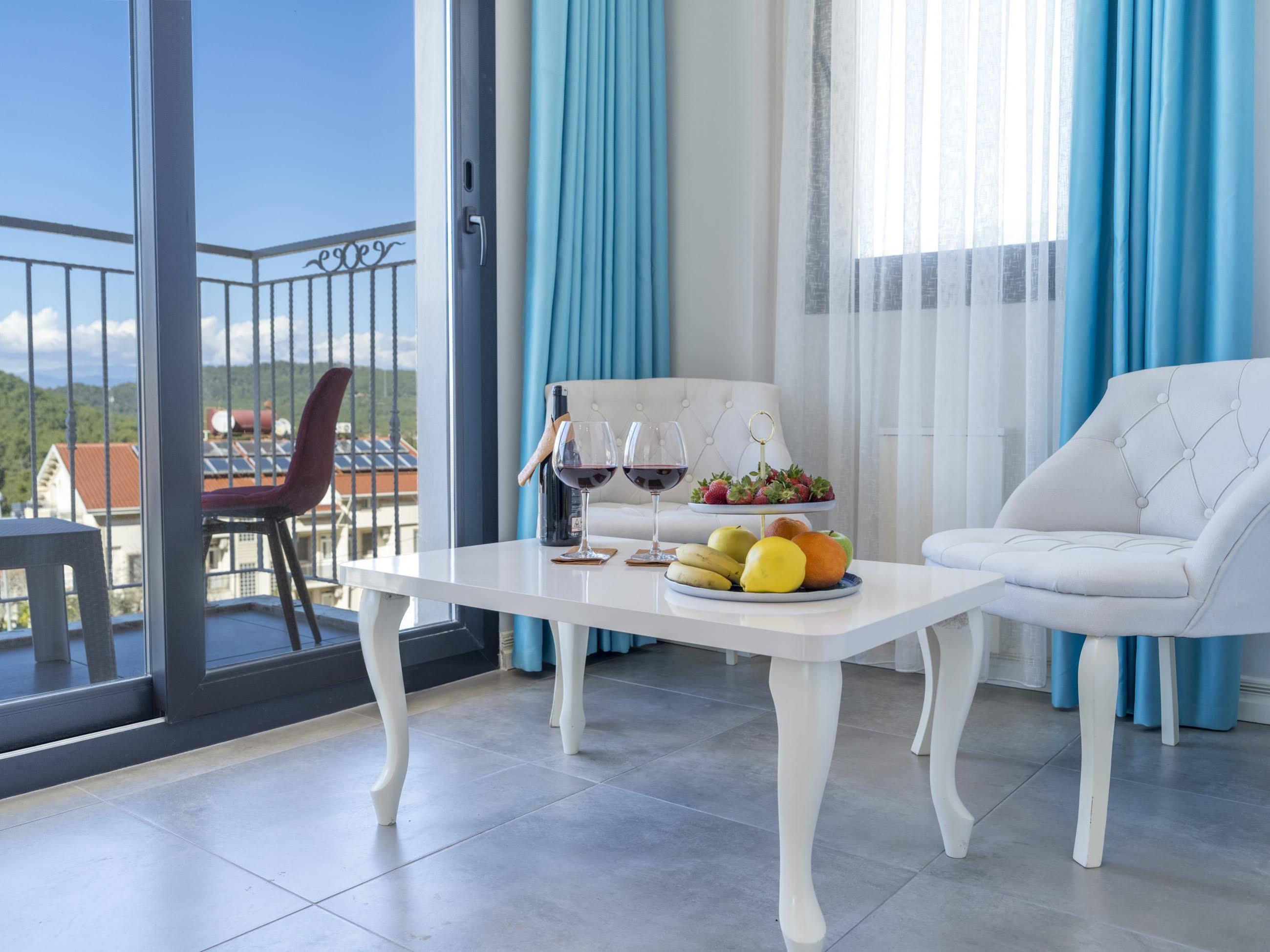 Monastery Suites Hotel-Fethiye Олудениз Екстериор снимка