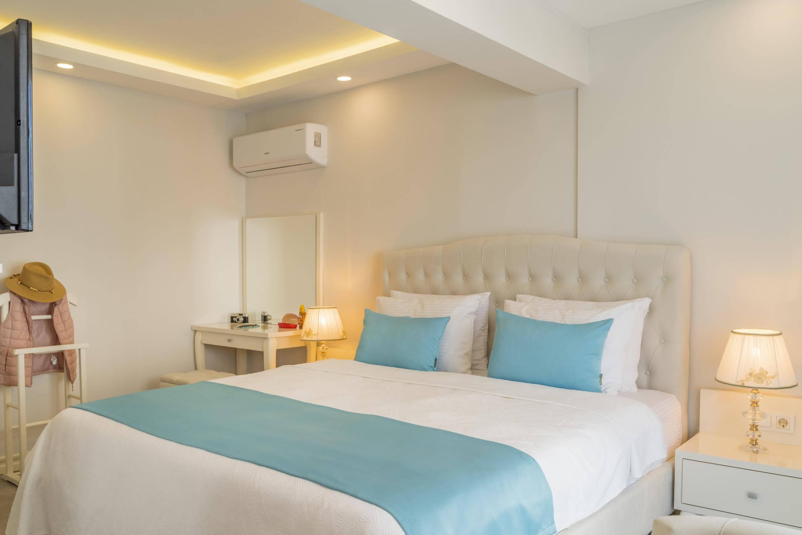 Monastery Suites Hotel-Fethiye Олудениз Екстериор снимка